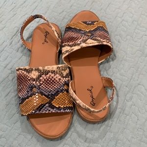 Qupid sandals